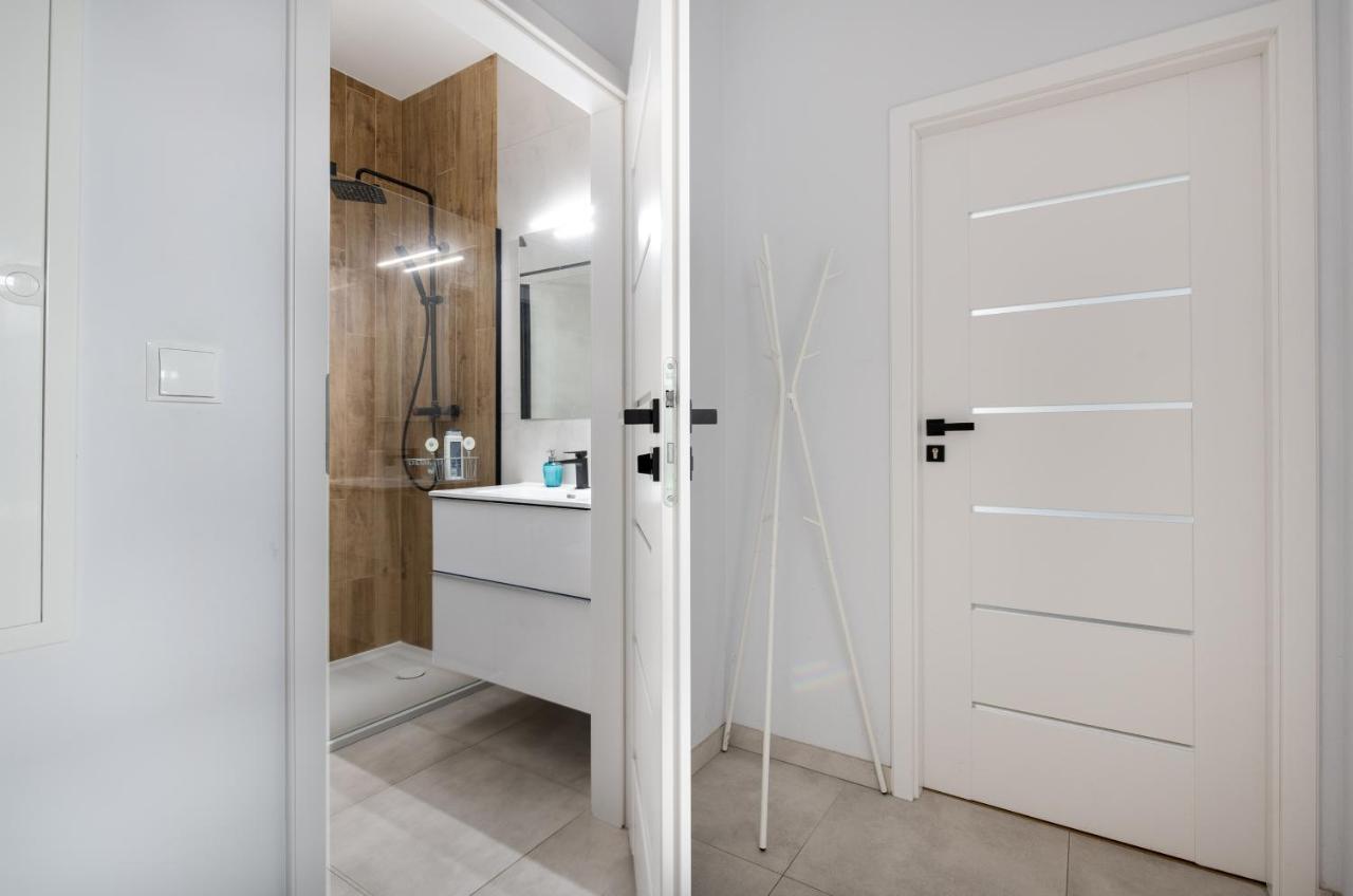 Roof Terrace Old Town Apartments With Private Parking Гданск Екстериор снимка